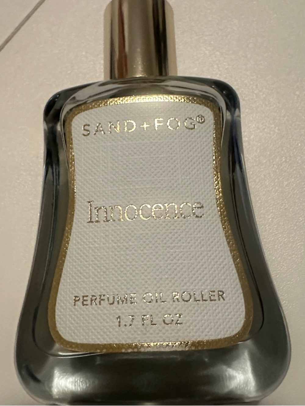 SAND+FOG Innocence Perfume Oil Roller - White & Gold